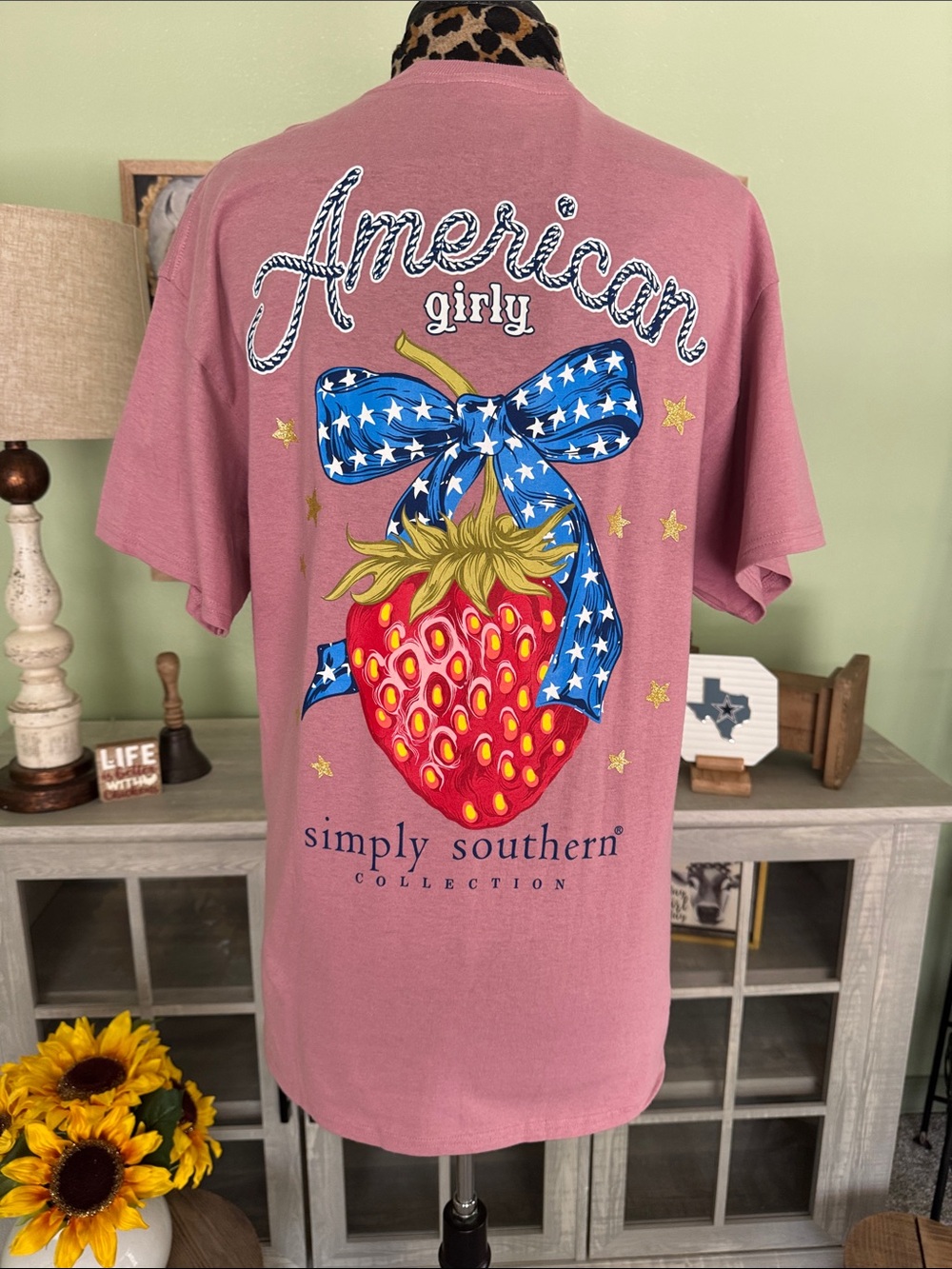 Simply Southern Pink Dusty Rose Strawberry Graphic Tee with Star Bow Sz Large